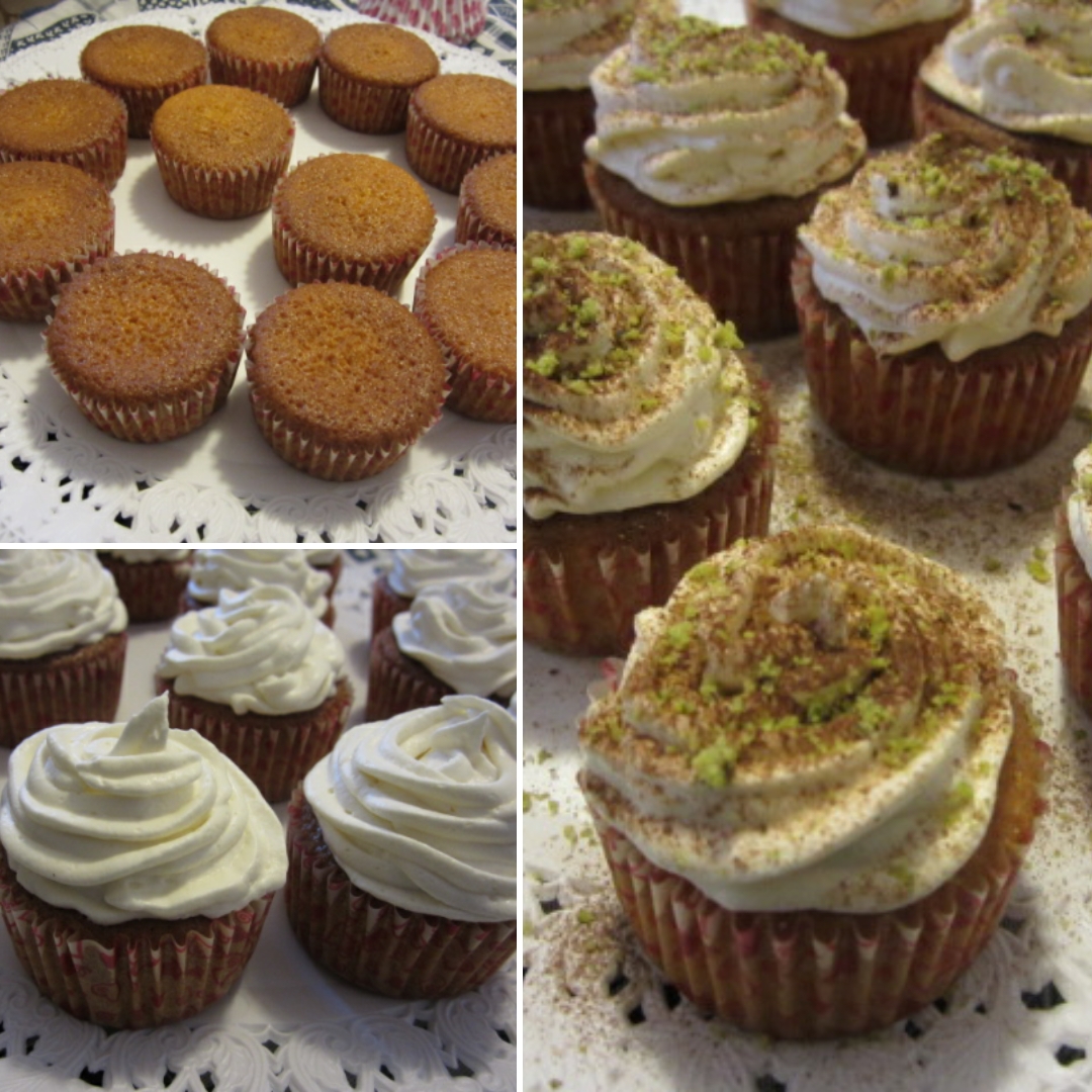 Carrot Cupcakes - decorati con panna