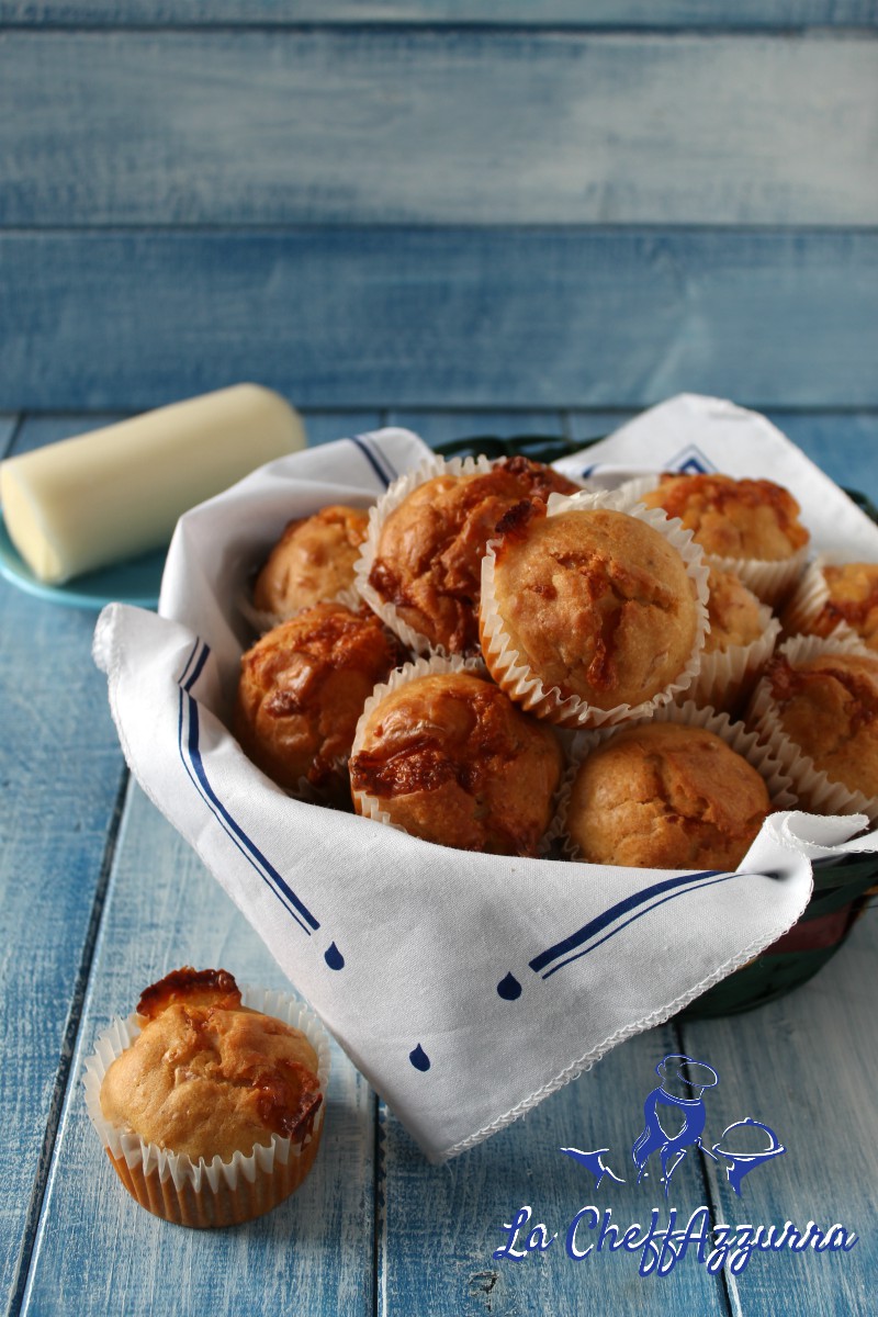Muffin salati con prosciutto cotto e provola