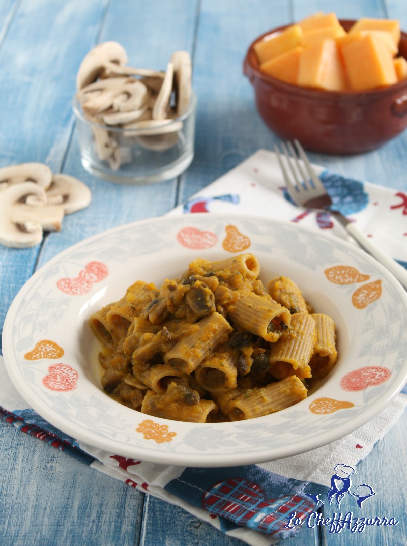 Rigatoni con funghi e crema di zucca