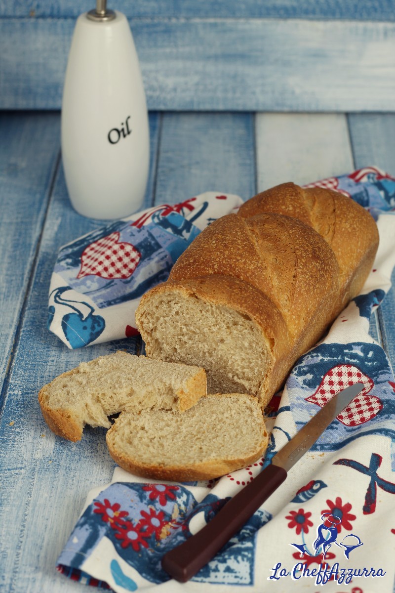 Pane all'olio con lievito madre
