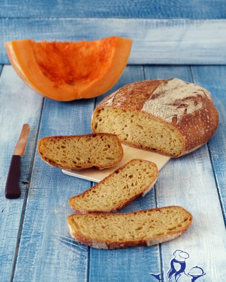 Pane con la zucca e lievito madre