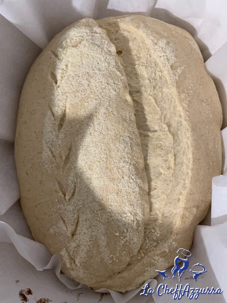 pane in pentola con zucca e lievito madre