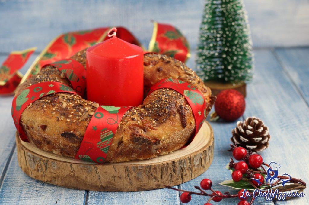 Ghirlanda di pane natalizia (con lievito madre)